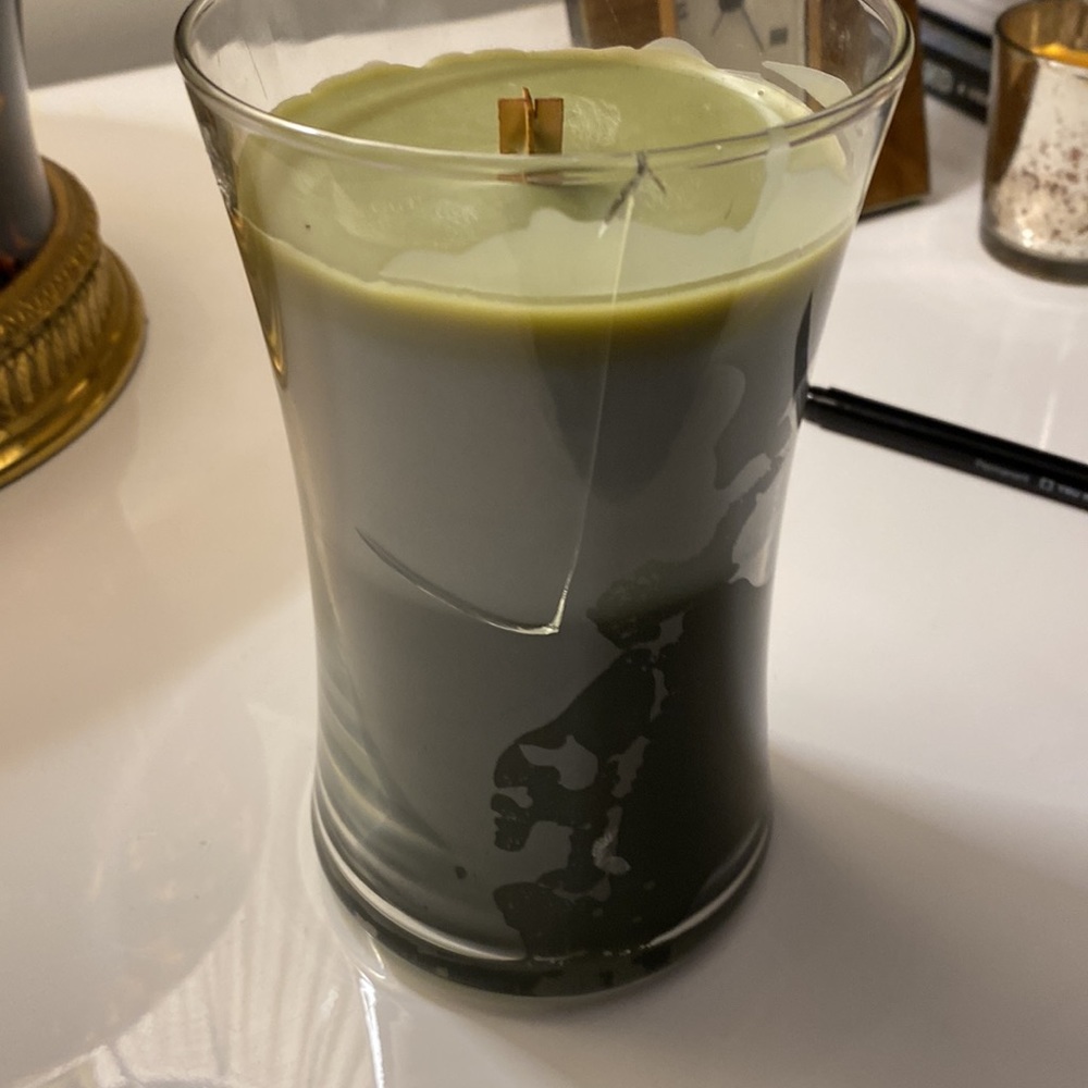 Wood Wick Large Trilogy candle. Scent: Mountain Trail. No tops. Crack in glass. - Picture 3 of 4